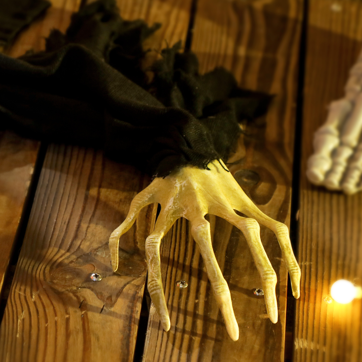 Life-Size Crawling Zombie Old Lady with Sound & Light – Halloween Decoration