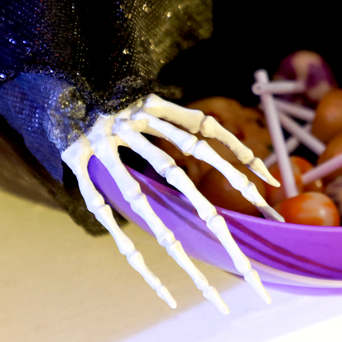 Halloween Ghost Candy Bowls with Sound & Light – 2-Piece Set