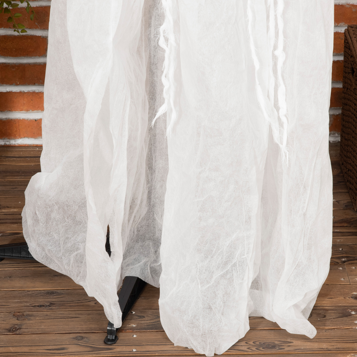 Animated Witch with Pumpkin – Bendable Arms & Light-Up Eyes (Indoor/Outdoor Halloween Decoration)