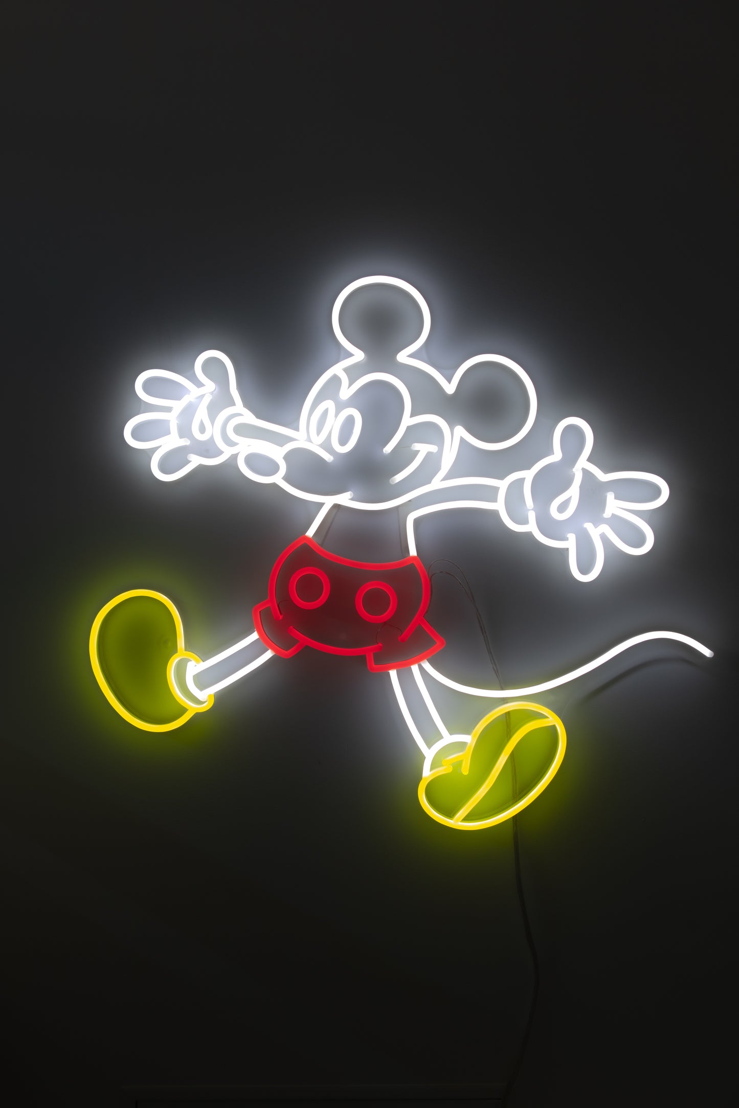 YELLOWPOP DISNEY GIANT MICKEY