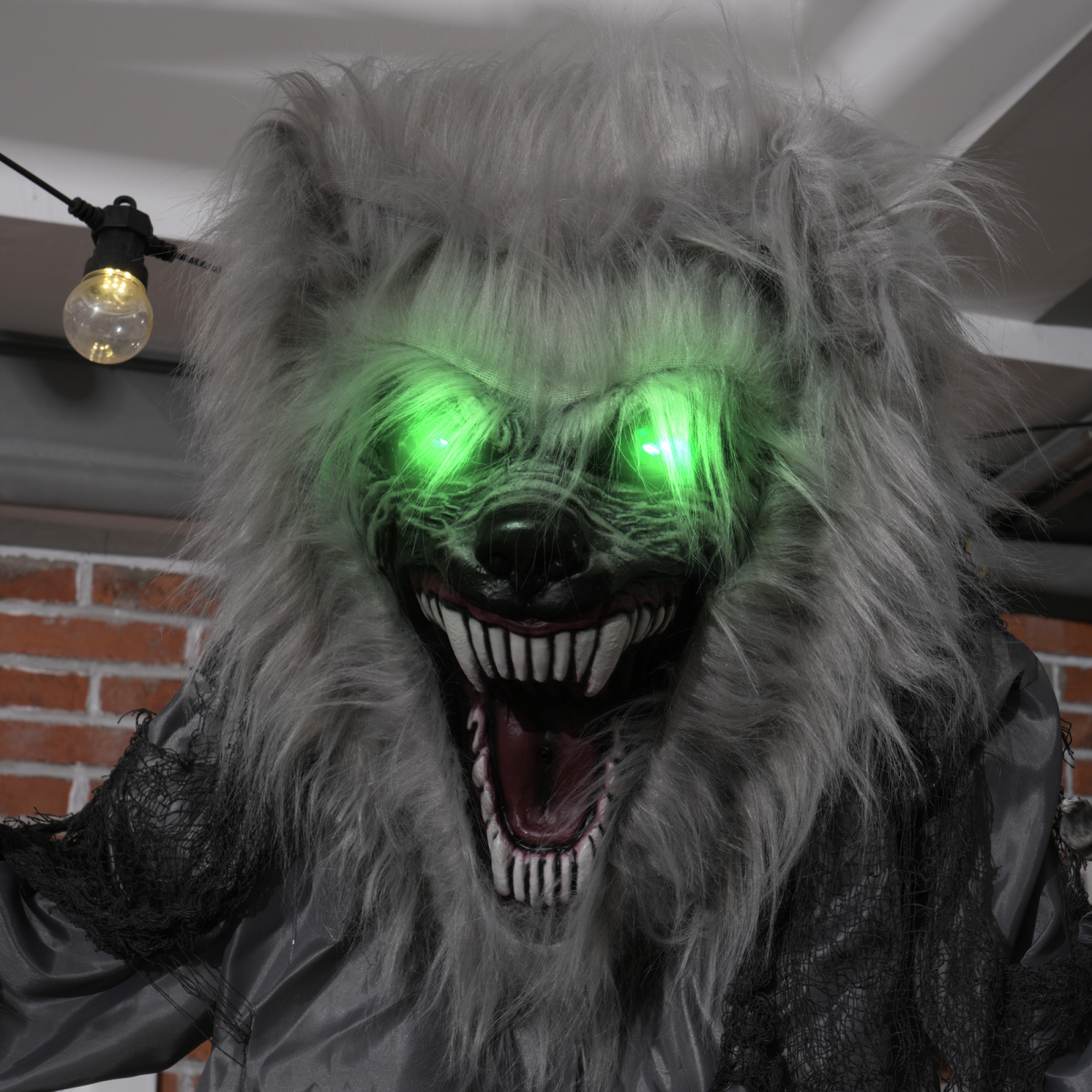 210cm Skeleton Werewolf Halloween Animatronic with Pop-Up Head & Glowing Eyes – Grey/Blue